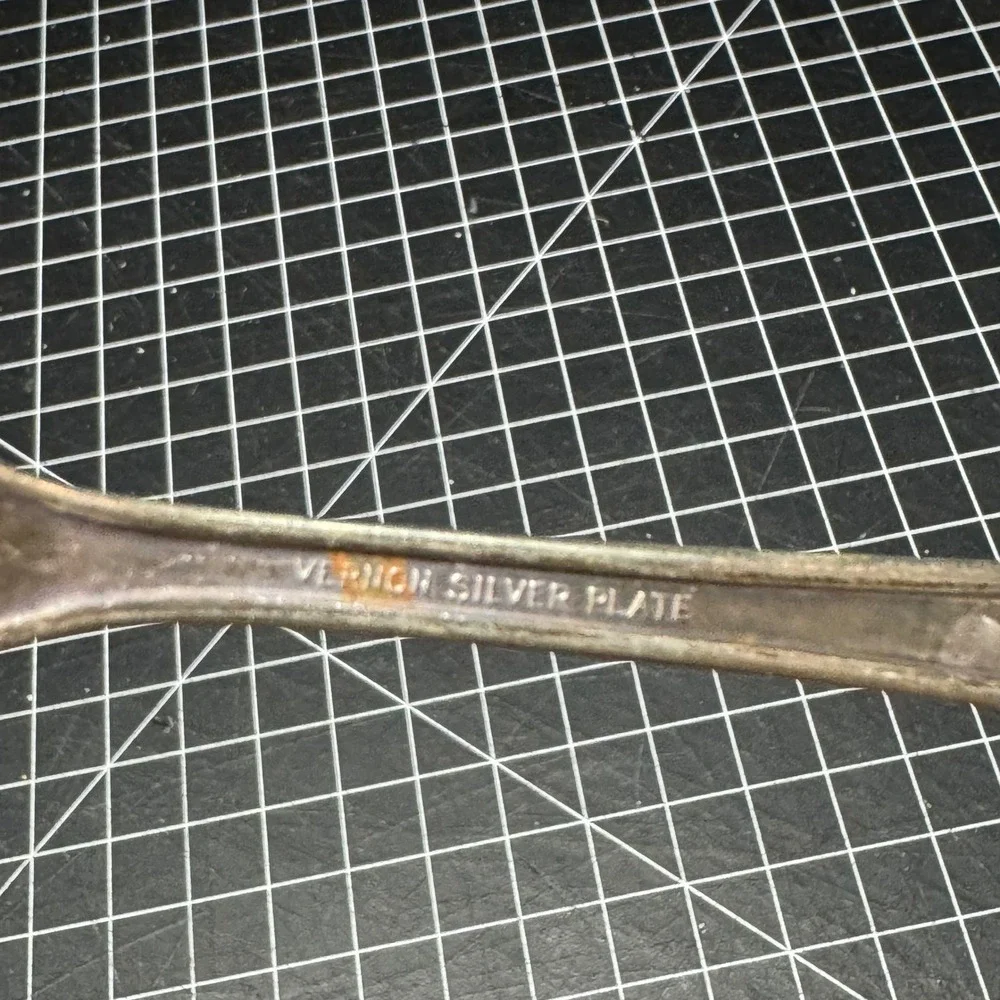 Vintage Vernon Silver Plate Dinner Fork Art Deco Floral Pattern 7.5 Inch
